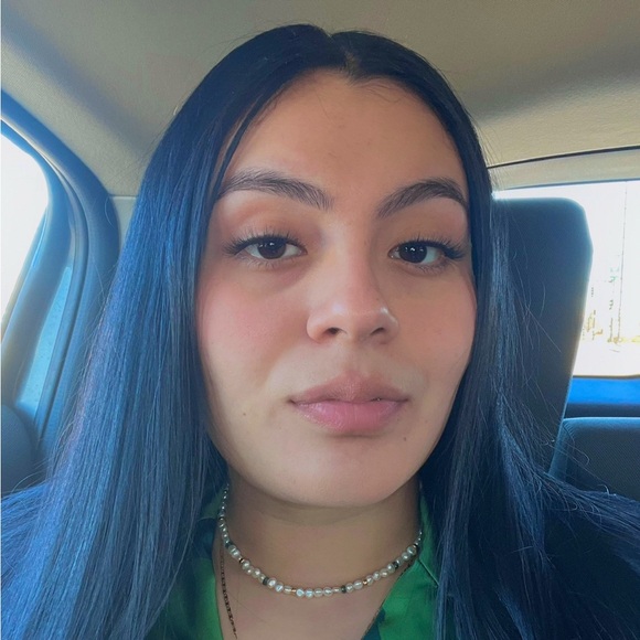 Meet your Posher, Ingrid - Picture 1 of 1